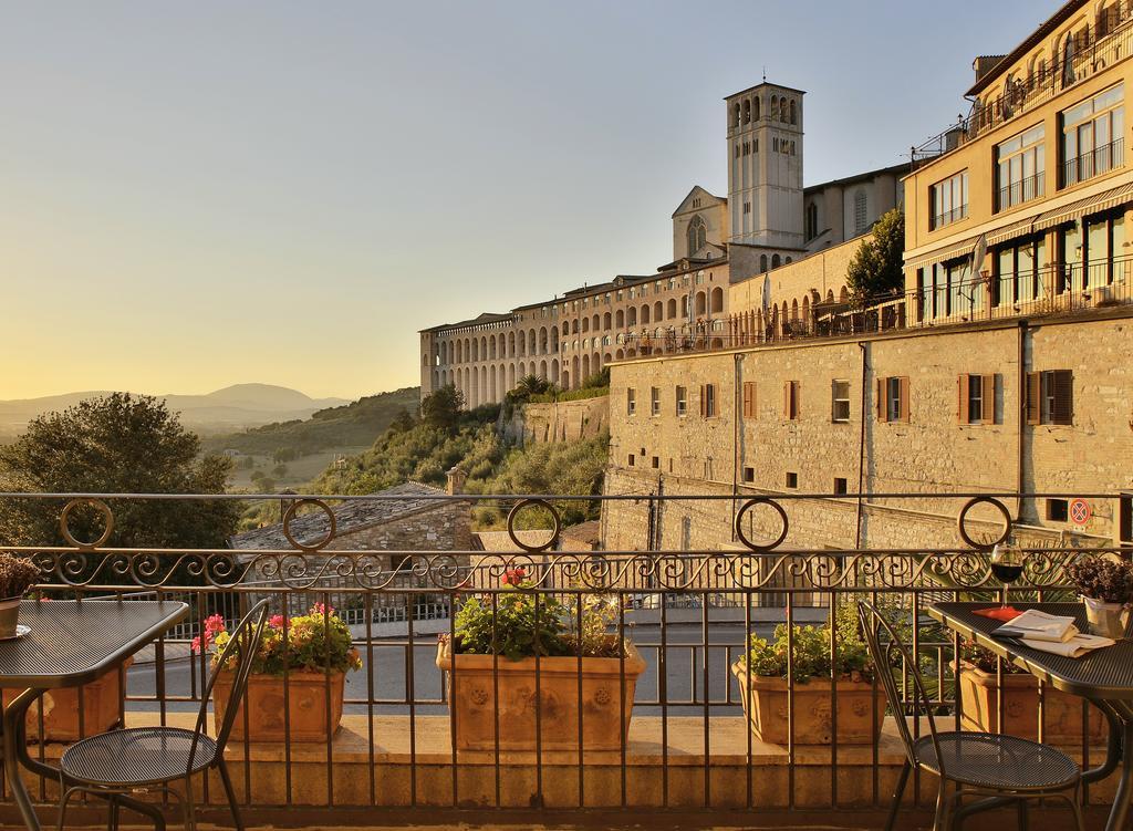 Hotel Windsor Savoia Assisi Exterior foto